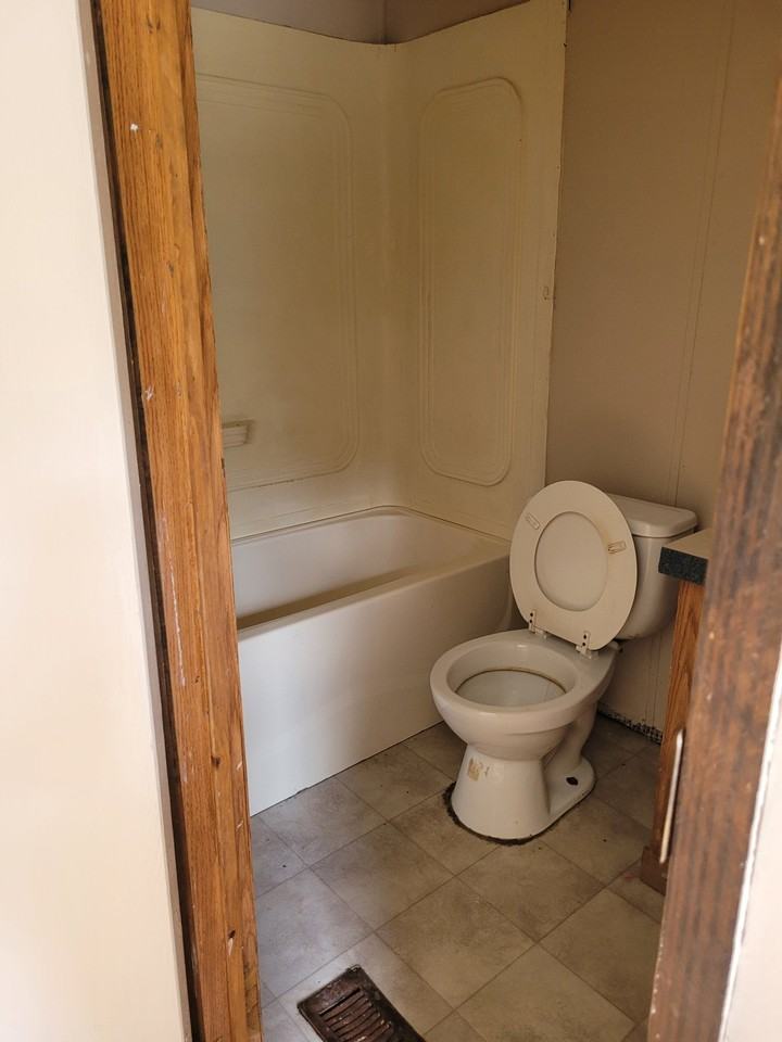 456 Petty St - Photo 3 of 5