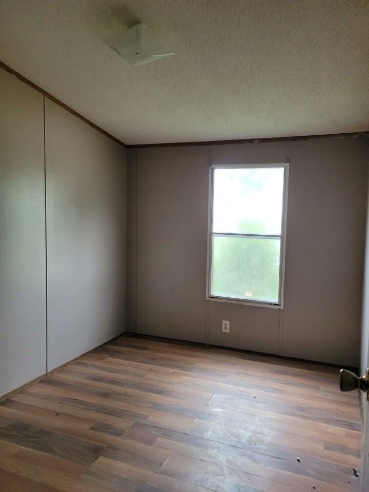 458 Petty St - Photo 4 of 4