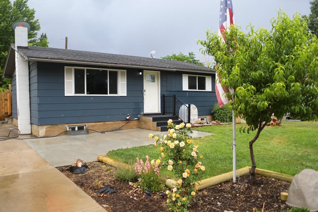 686 Es - Photo 2 of 28