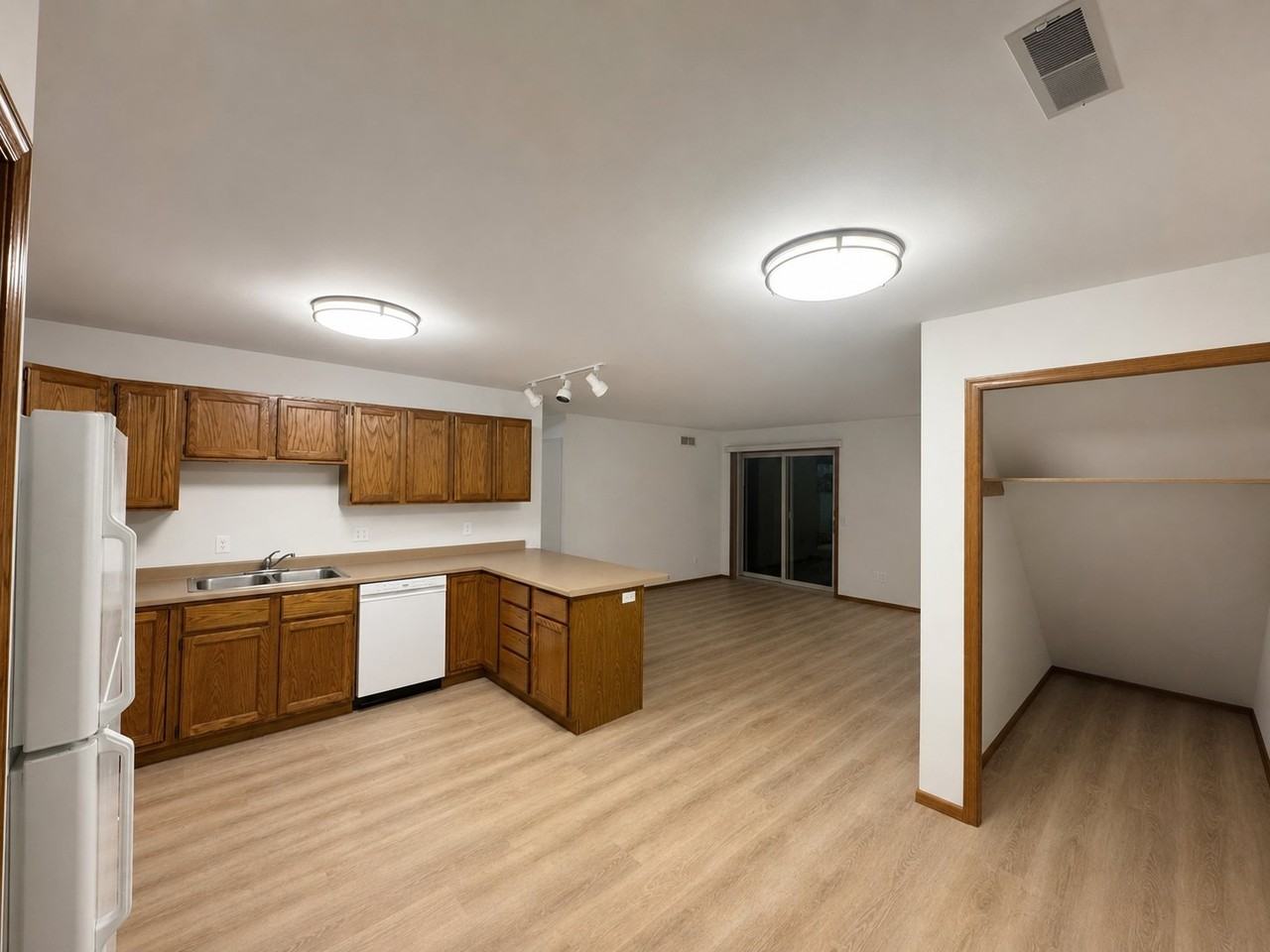 601 Seminole Way #601 - Photo 7 of 24