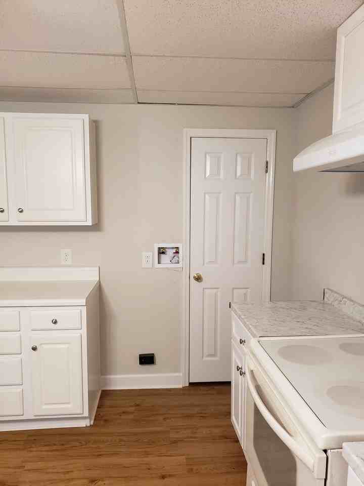 3530 Parkwood Hills Ct #BS - Photo 7 of 11