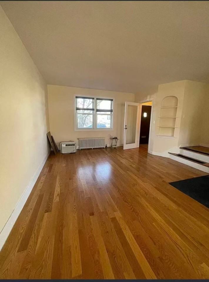 14446 69th Ave - Photo 2 of 12