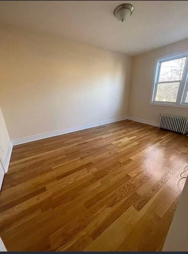 14446 69th Ave - Photo 3 of 12
