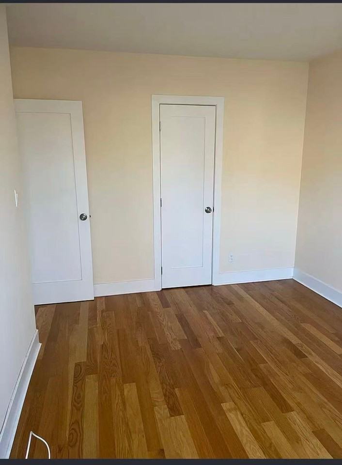 14446 69th Ave - Photo 4 of 12