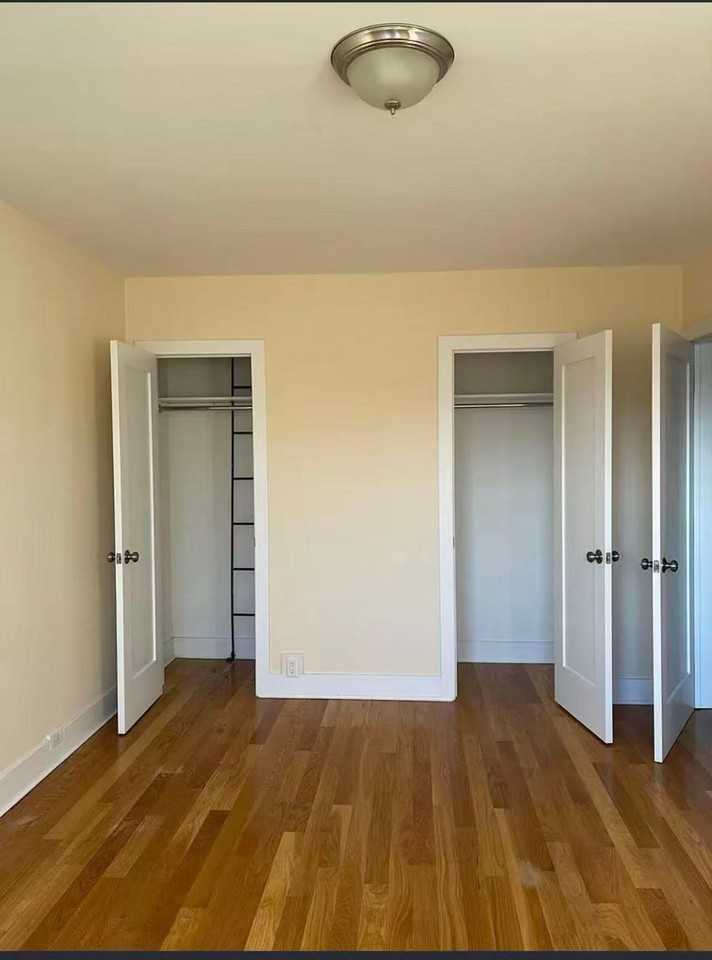 14446 69th Ave - Photo 5 of 12
