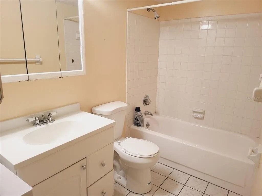 400 El Camino Dr #203 - Photo 5 of 12