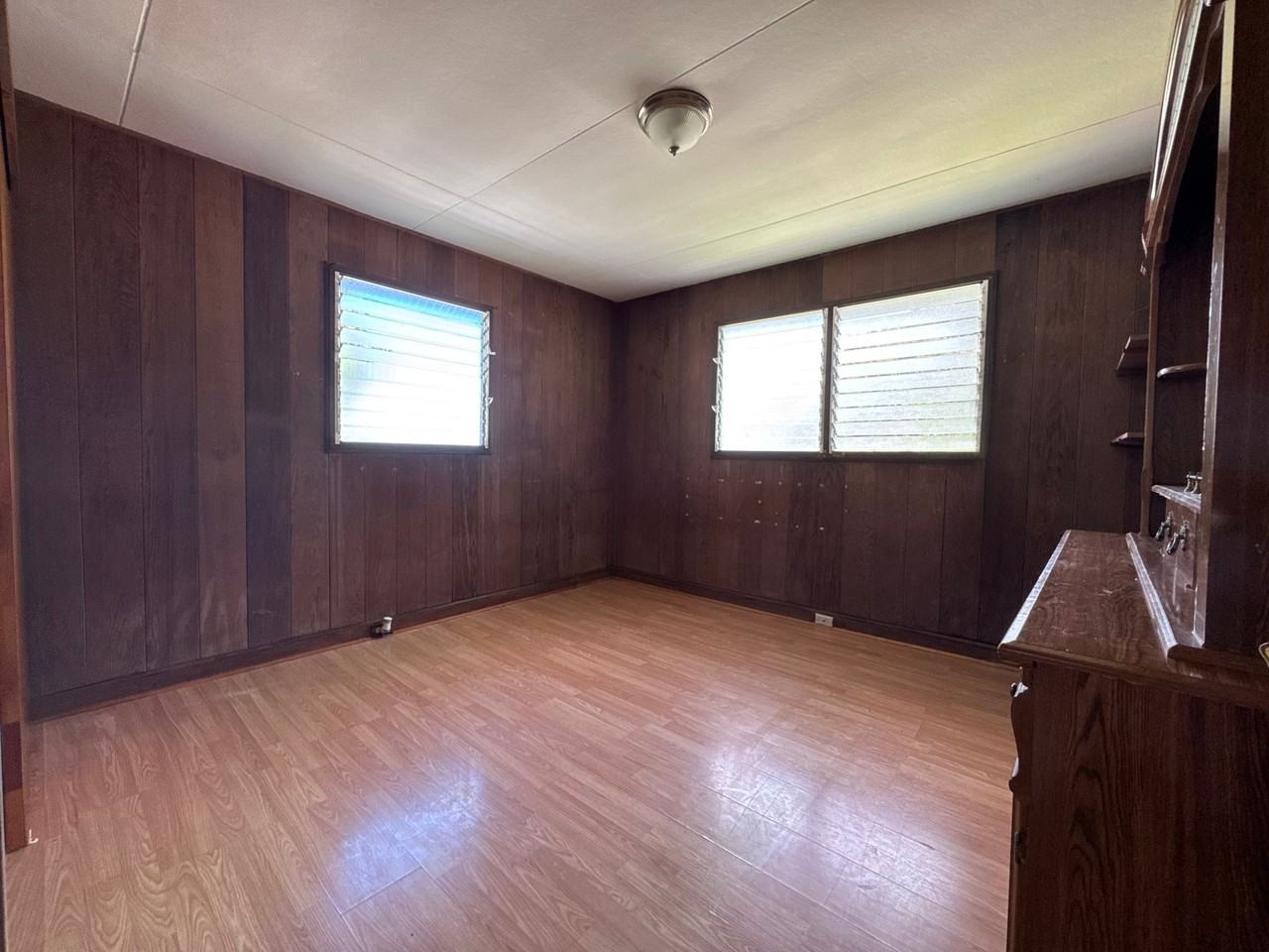 1581 Pahulu St - Photo 3 of 12