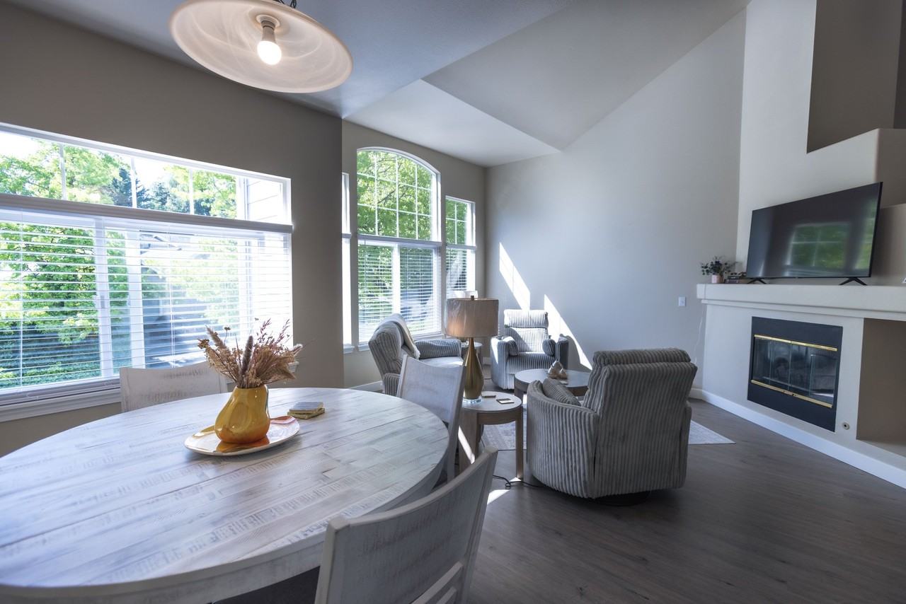 16711 Graystone Dr - Photo 5 of 15