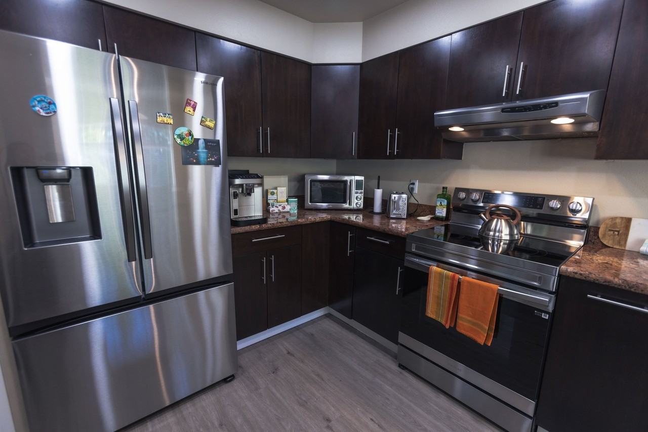 16711 Graystone Dr - Photo 6 of 15