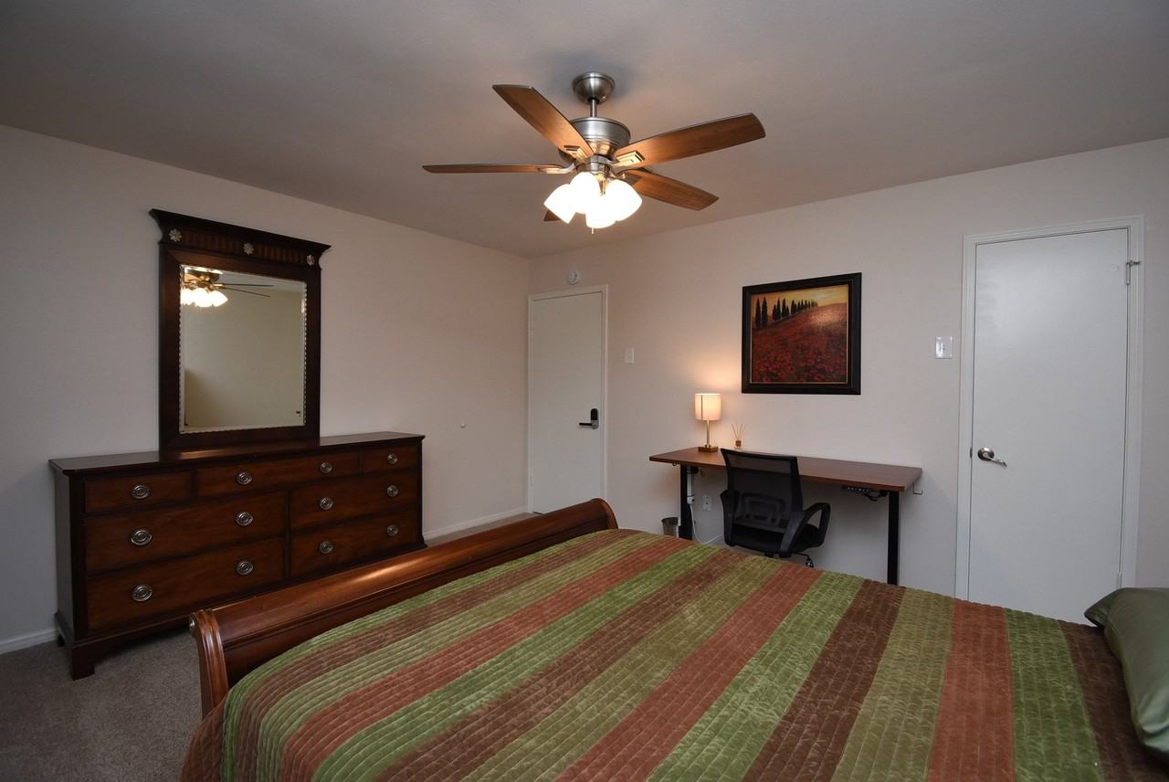 7907 Aleta Dr - Photo 2 of 12