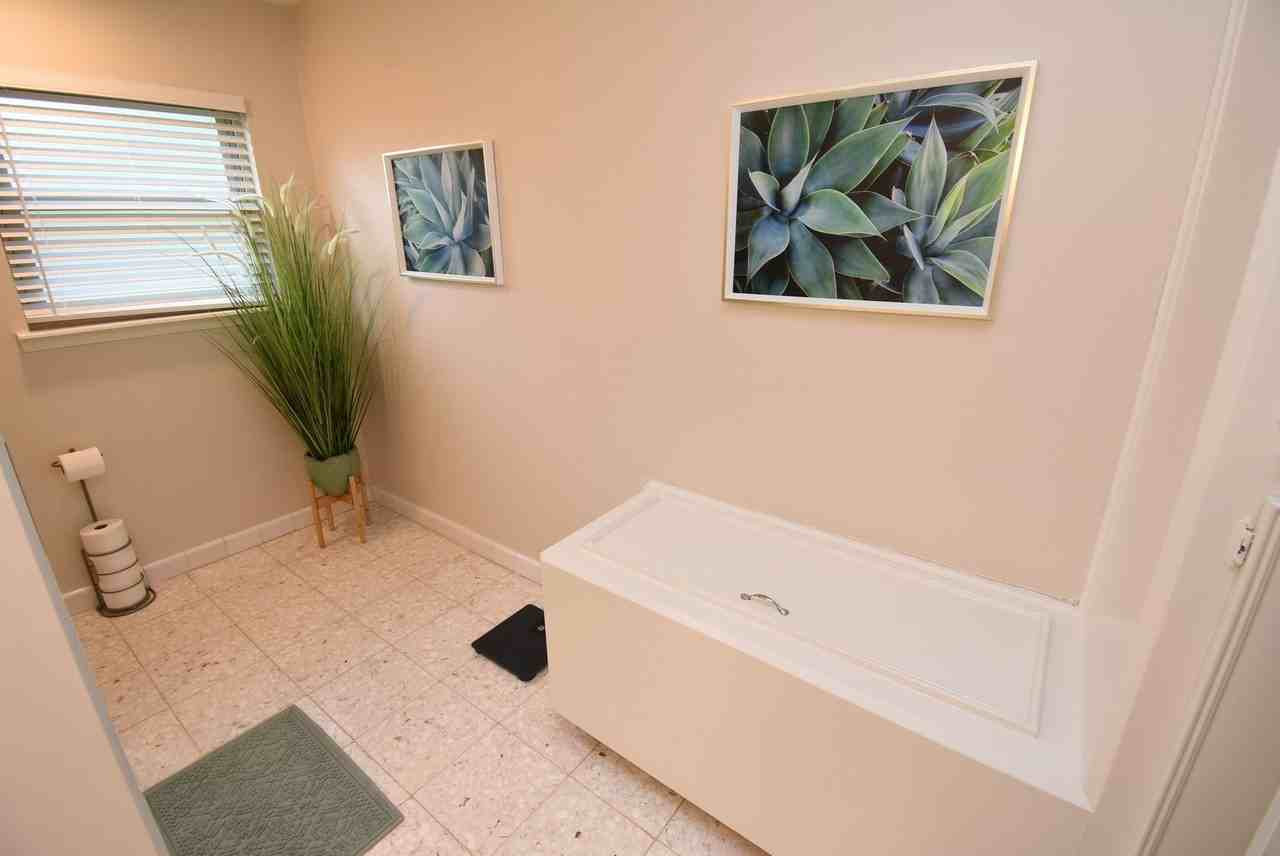 7907 Aleta Dr - Photo 3 of 12