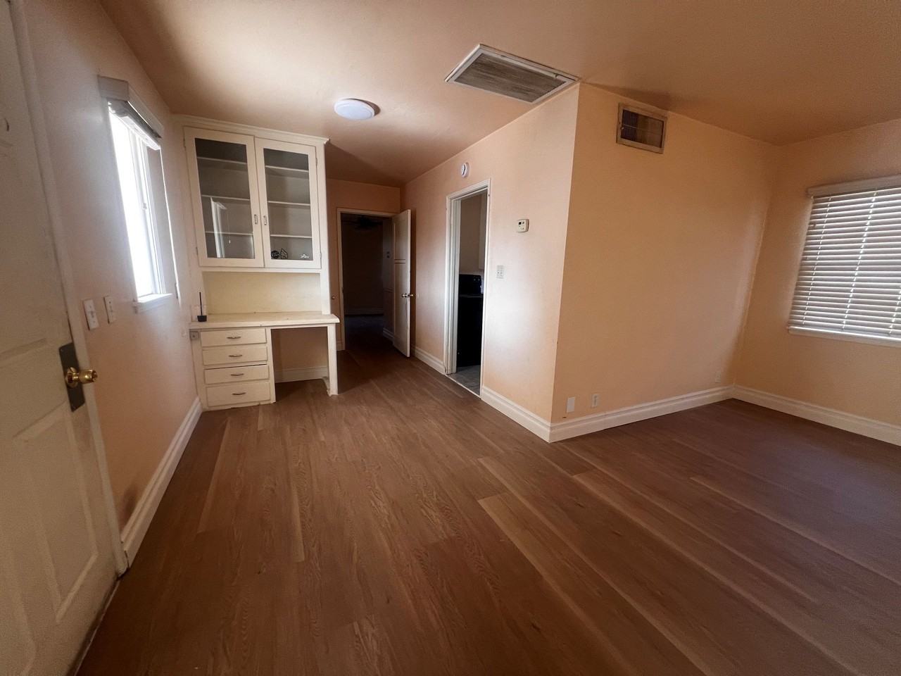 303 Chestnut St #1-2 - Photo 4 of 9