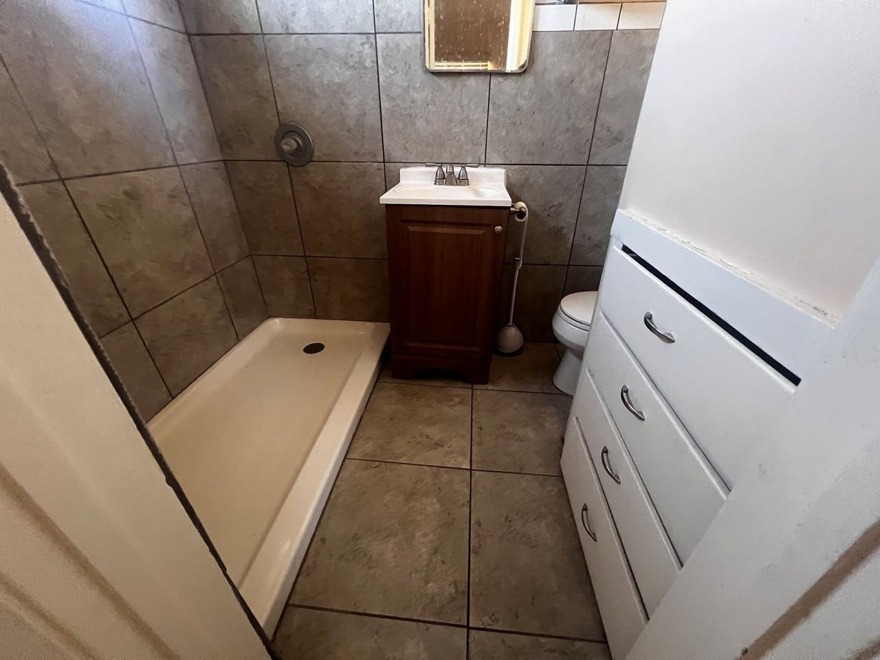 303 Chestnut St #1-2 - Photo 7 of 9