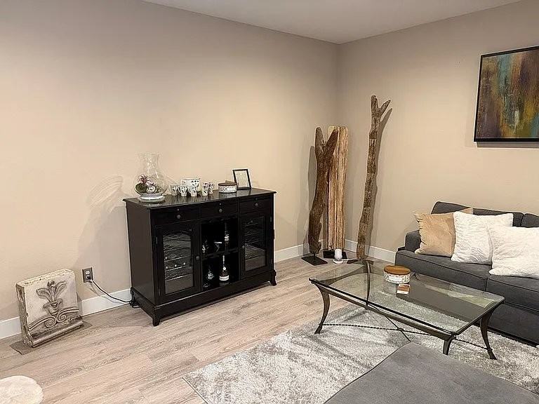 6143 Ne Sherborne St - Photo 3 of 20
