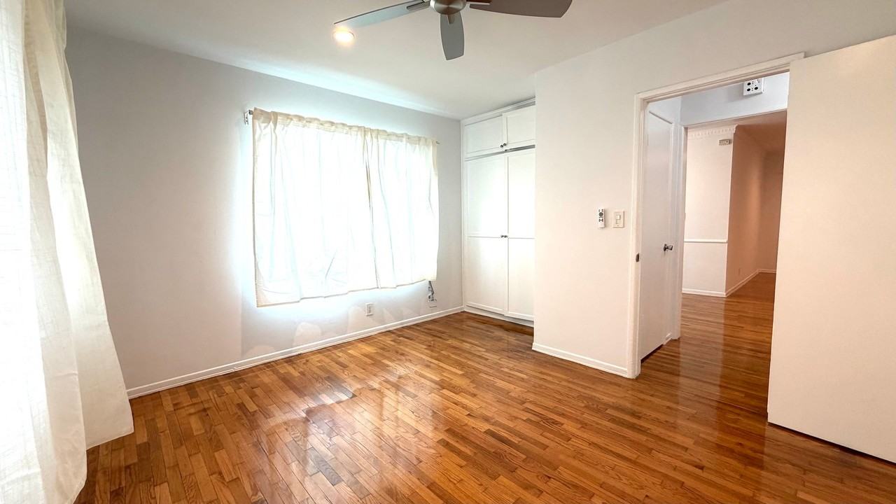 5826 Gregory Ave #6 - Photo 4 of 13