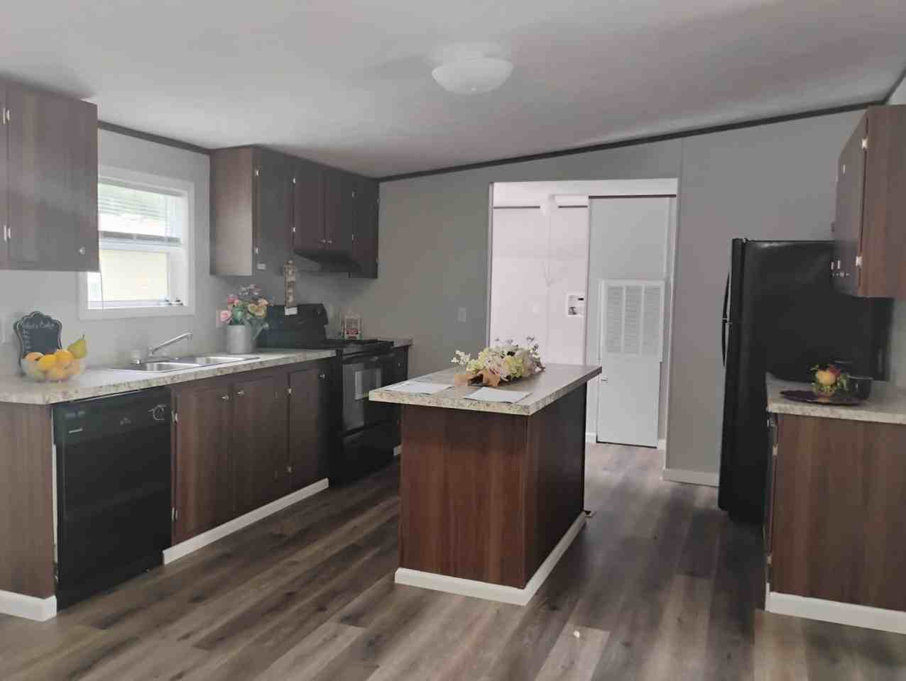 166 Elm Dr - Photo 2 of 10
