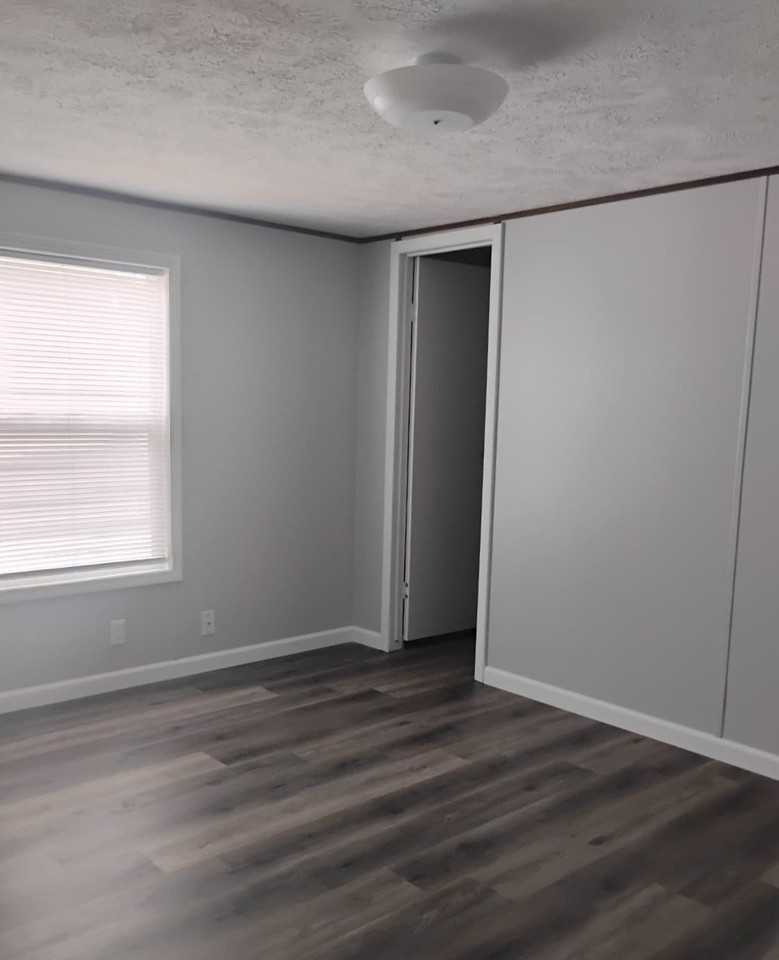 166 Elm Dr - Photo 6 of 10
