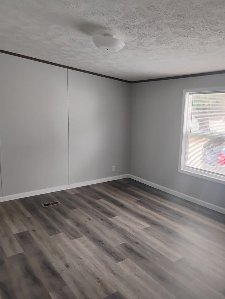 166 Elm Dr - Photo 7 of 10