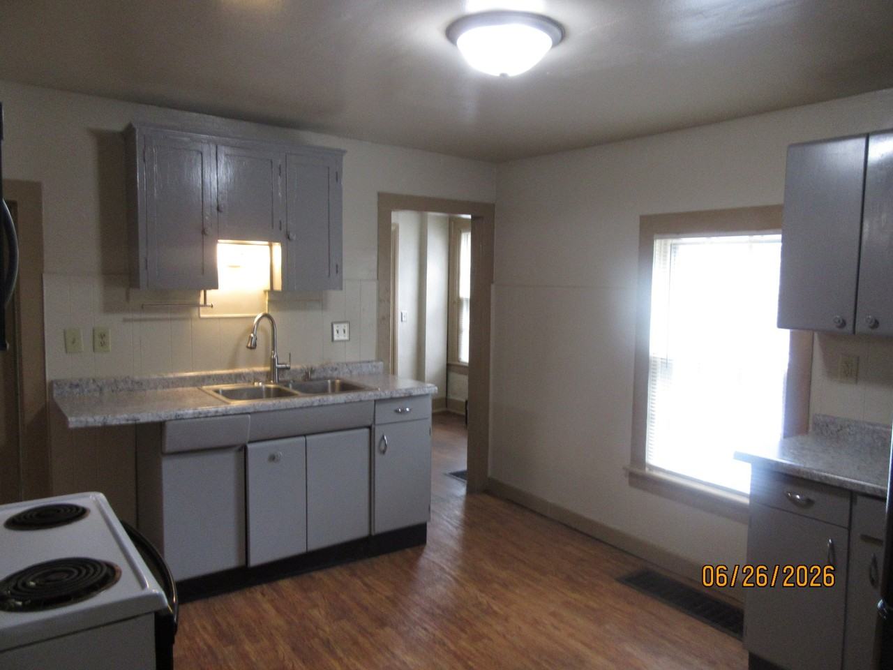 103 8th St - Photo 7 of 15