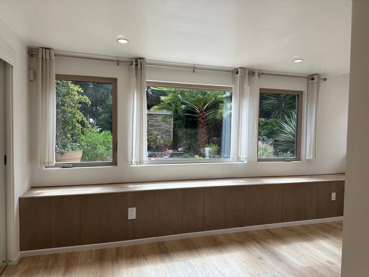 3243 Malcolm Ave - Photo 4 of 12