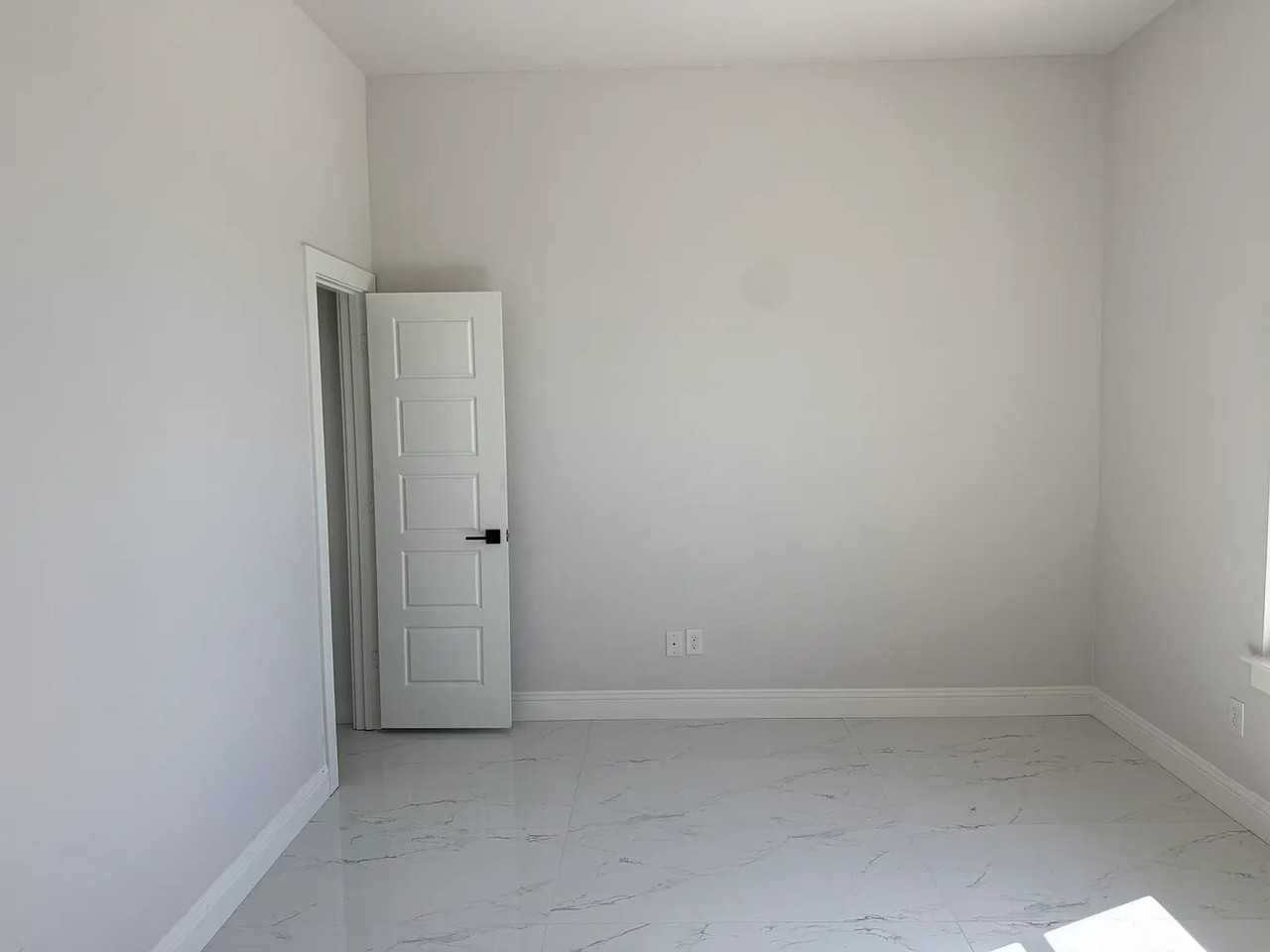 1832 Noble Ct - Photo 3 of 17
