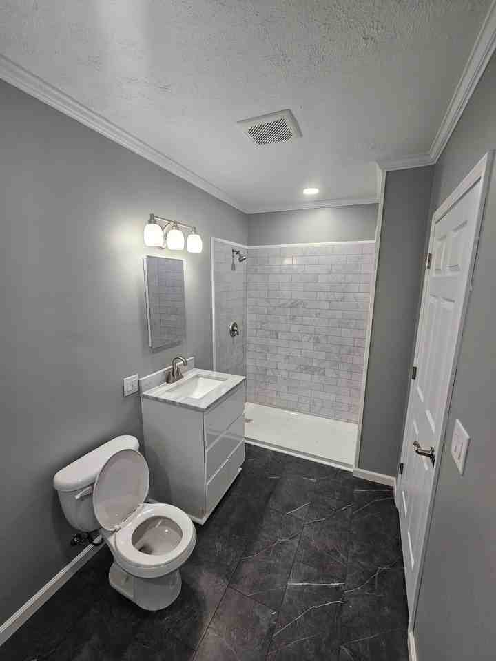 102 Martin Dr - Photo 3 of 6