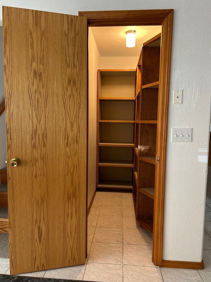 2950 Marion St Se - Photo 5 of 20