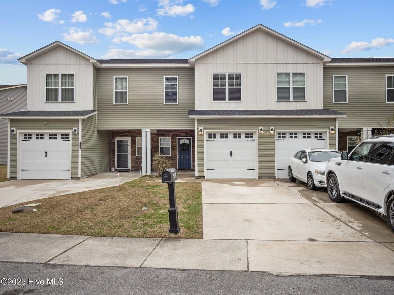 303 Kenan Loop #303 - Photo 2 of 6