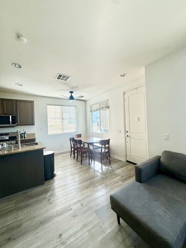 1310 Santa Victoria Rd - Photo 2 of 10