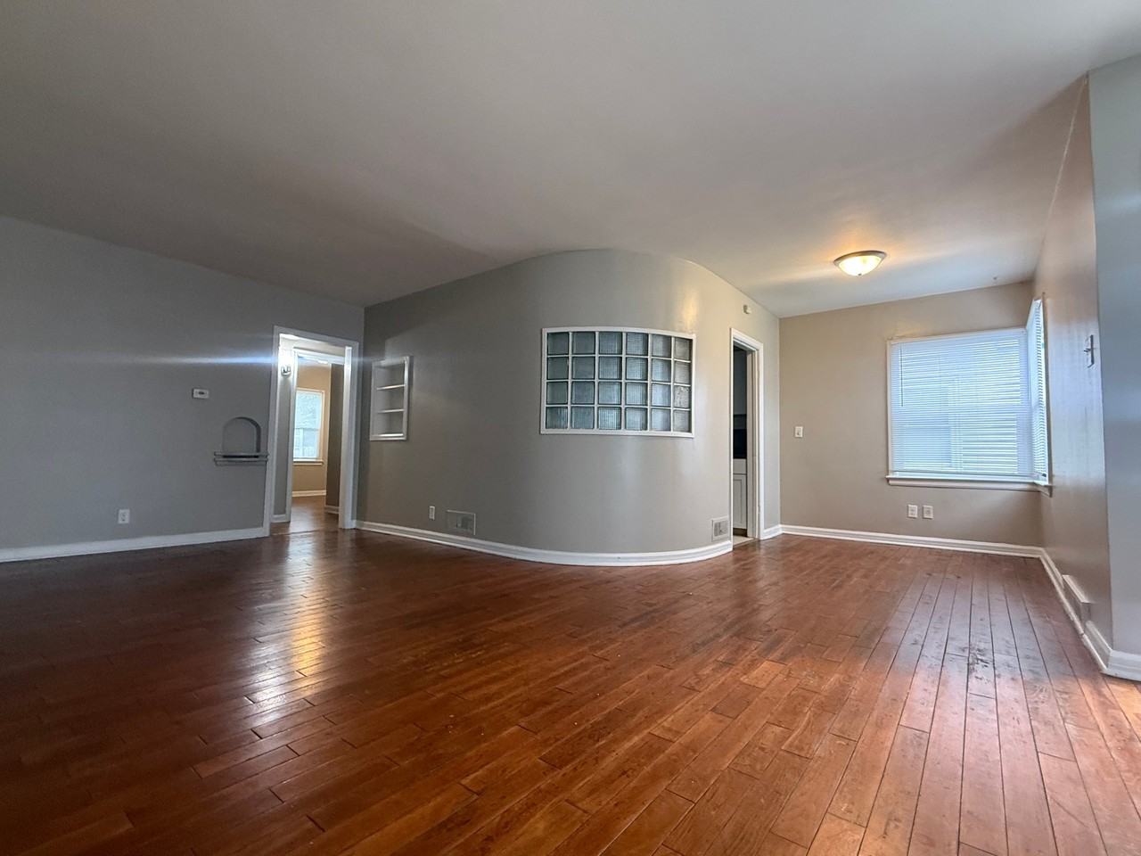 1603 E Rudisill Blvd - Photo 2 of 7