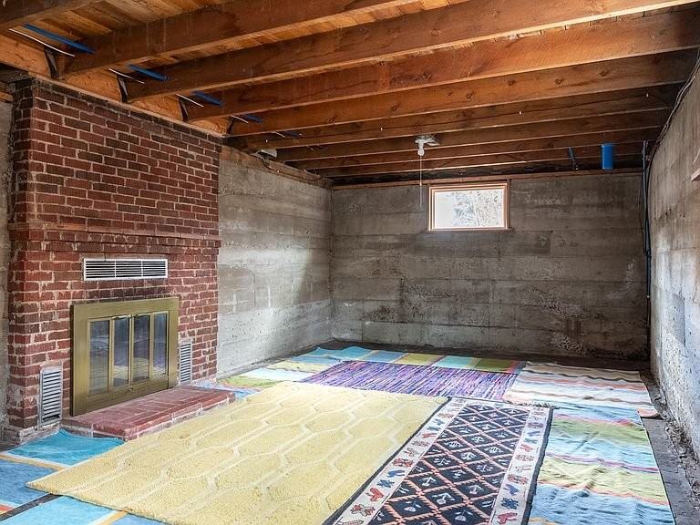 606 Linden St - Photo 2 of 15