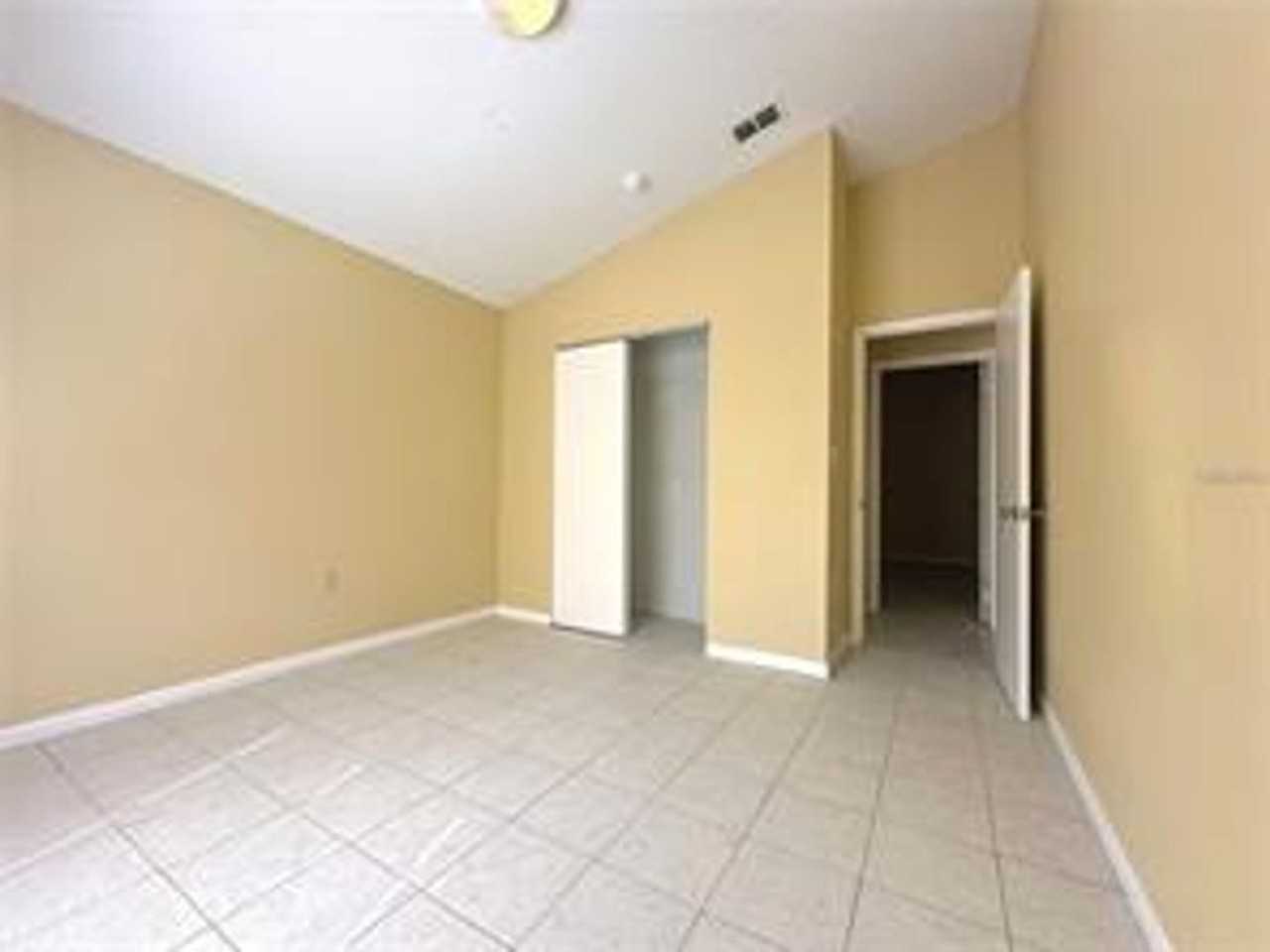 3933 Magnolia Lake Ln - Photo 5 of 9
