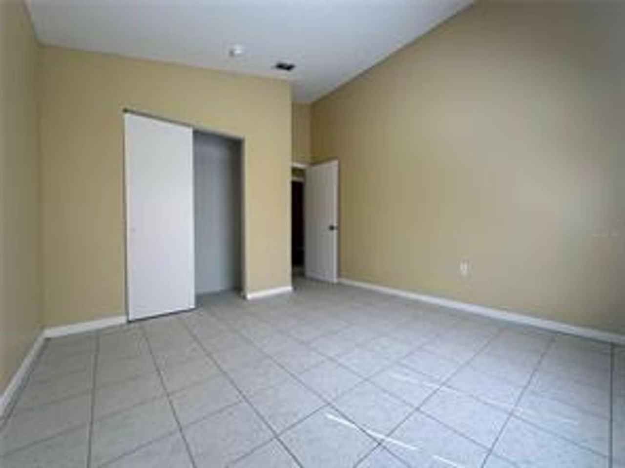 3933 Magnolia Lake Ln - Photo 6 of 9