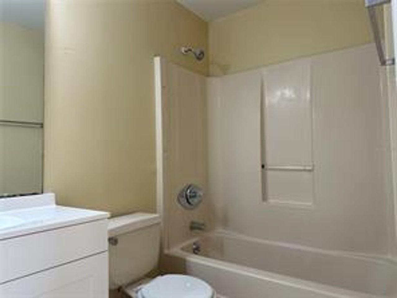 3933 Magnolia Lake Ln - Photo 7 of 9