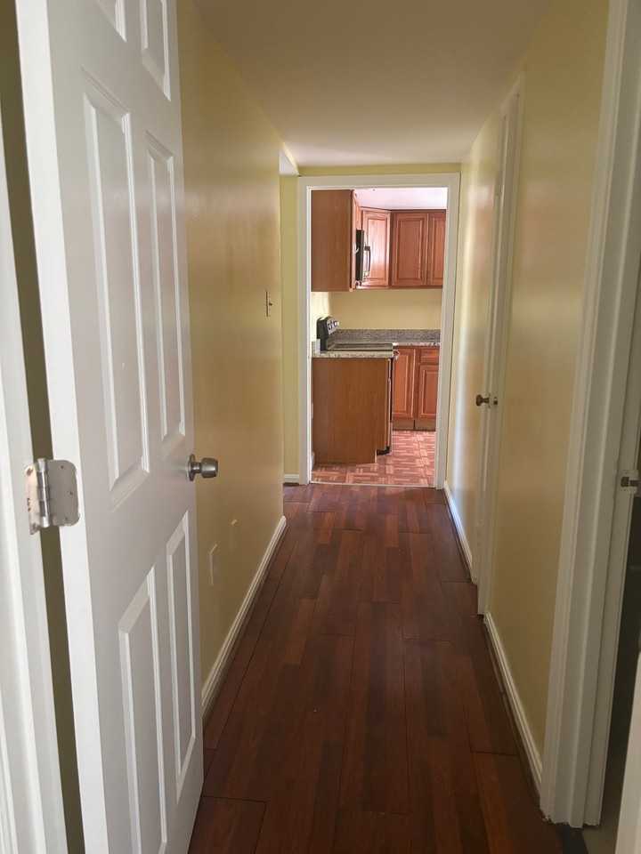 7216 Belinger Ct - Photo 7 of 11