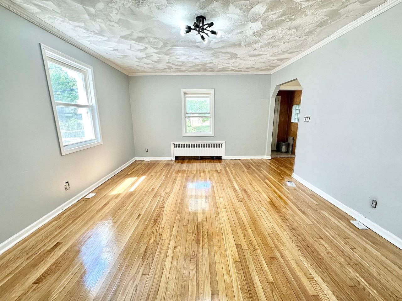352 E 7th Ave - Photo 4 of 15