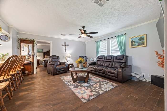 6210 Eagle Dr - Photo 2 of 18