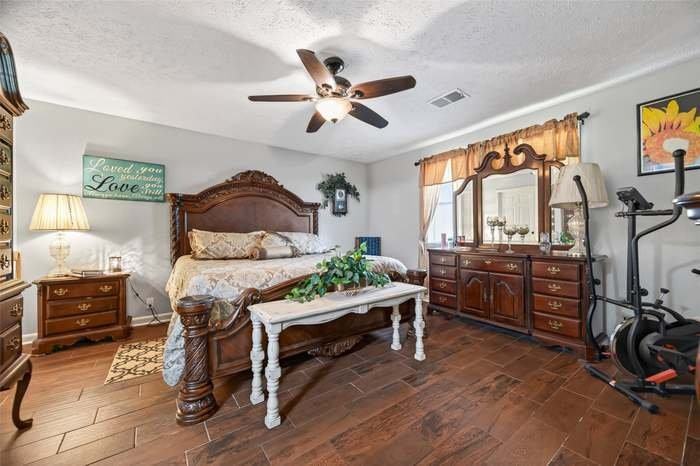 6210 Eagle Dr - Photo 4 of 18