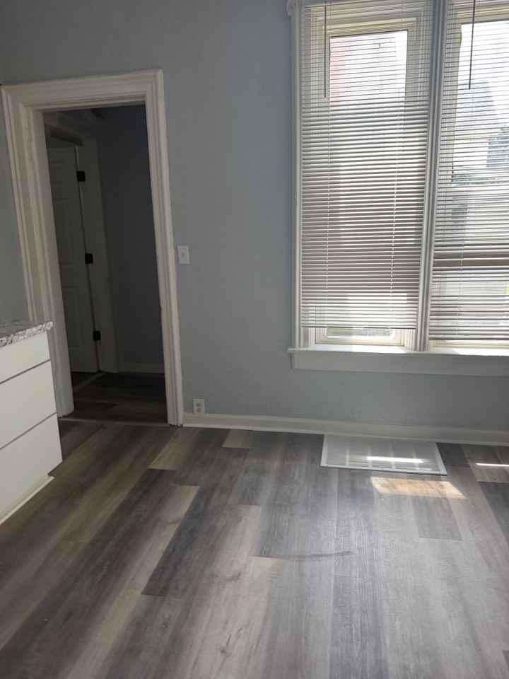 1215 Racine St - Photo 4 of 6