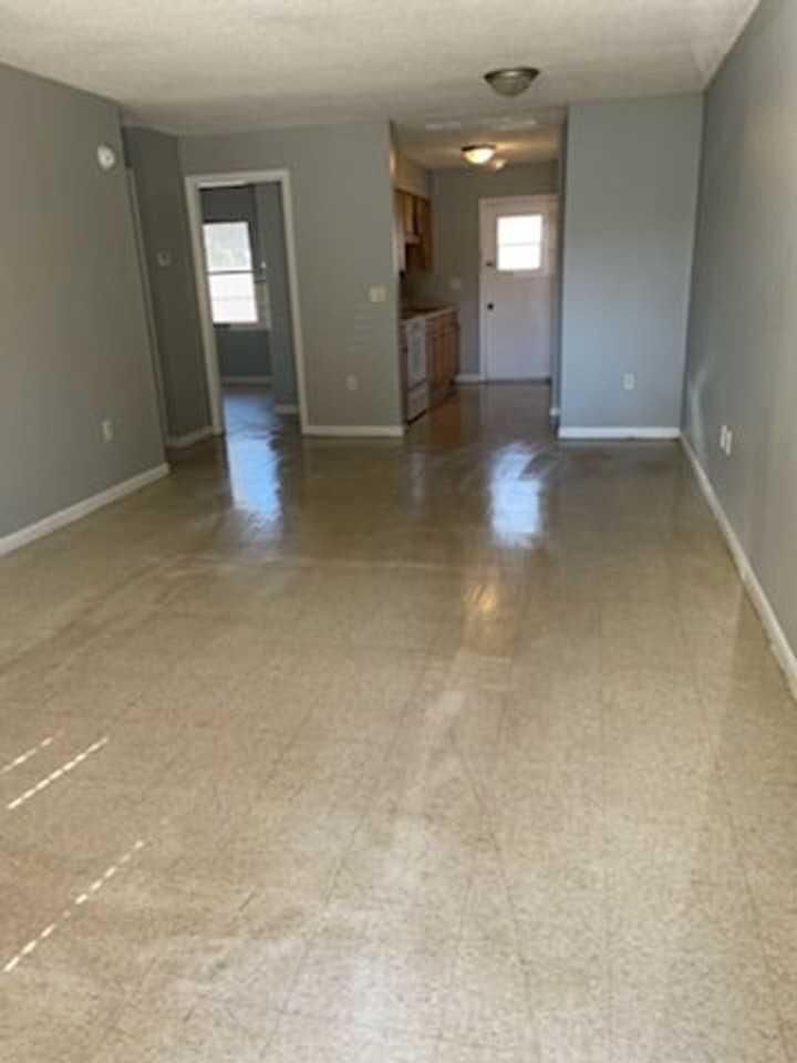 518 Pinewood Ave - Photo 2 of 6