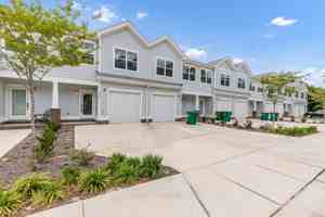featured image of 216 Walton Ave
