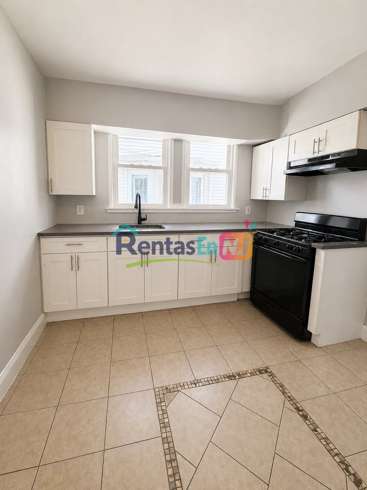 229 Jefferson St #2 - Photo 2 of 6