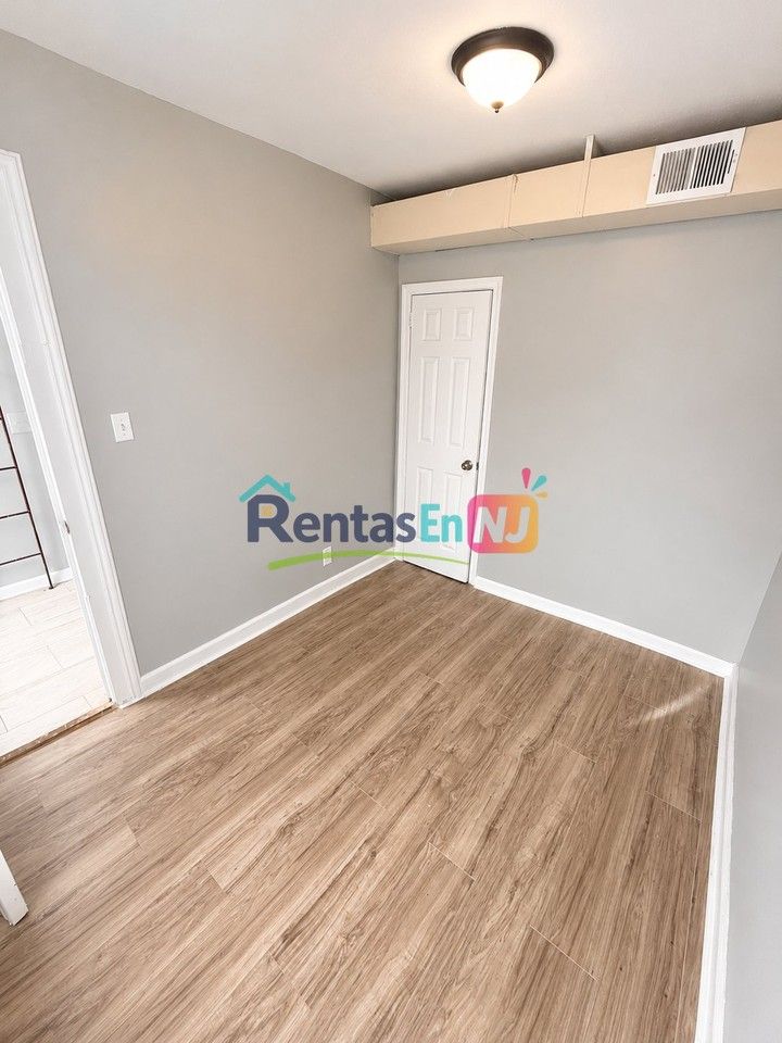 229 Jefferson St #2 - Photo 6 of 6