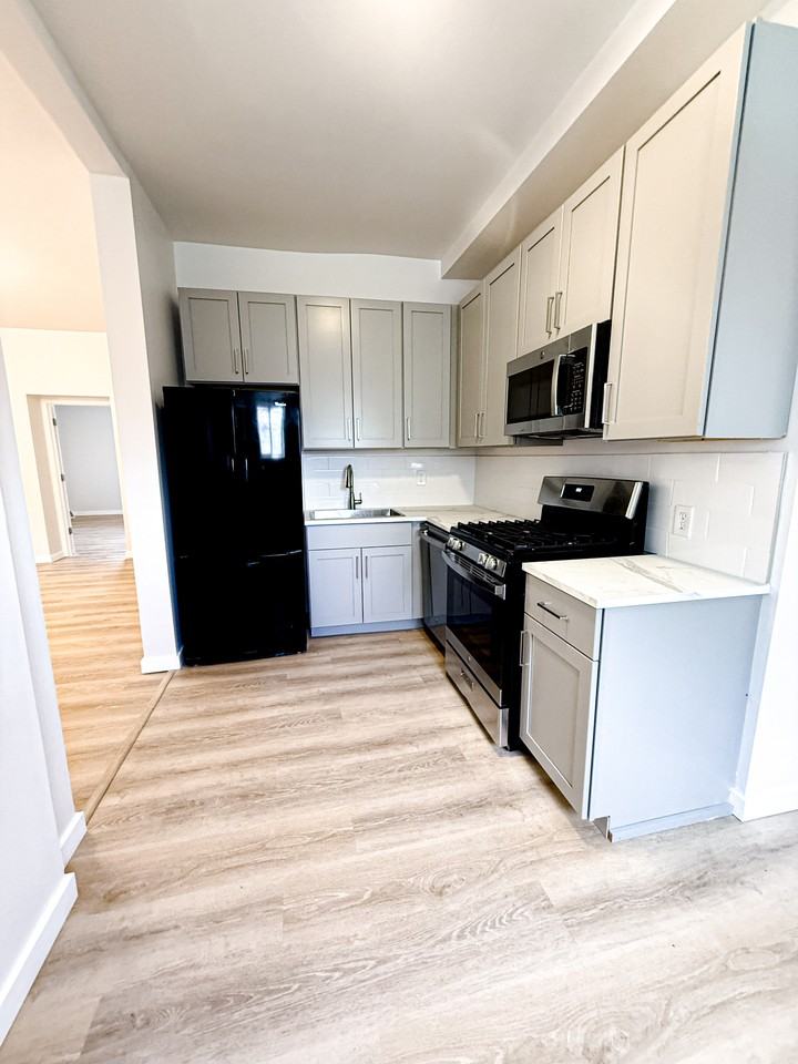 1404 Wareman Ave #2 - Photo 5 of 8
