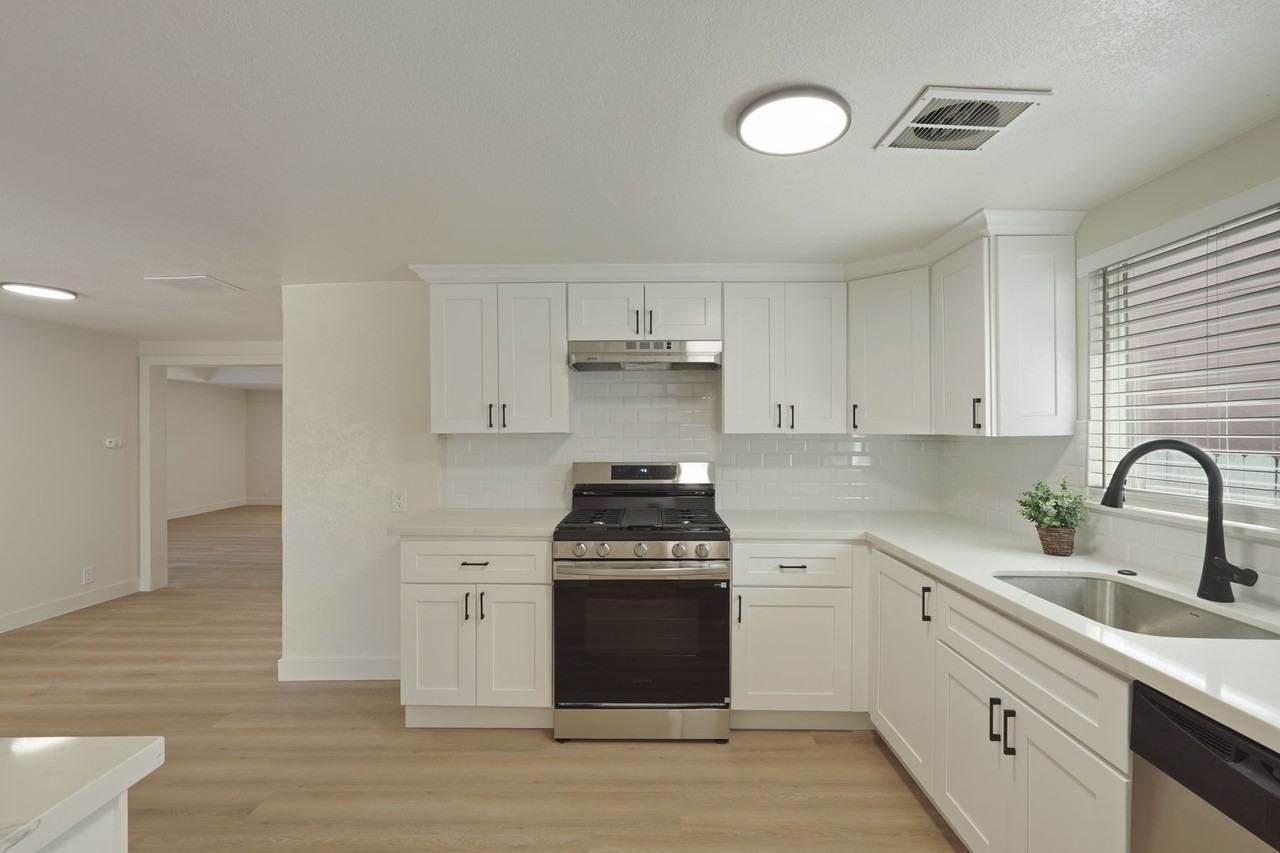 522 S Lincoln Way #NA - Photo 6 of 20