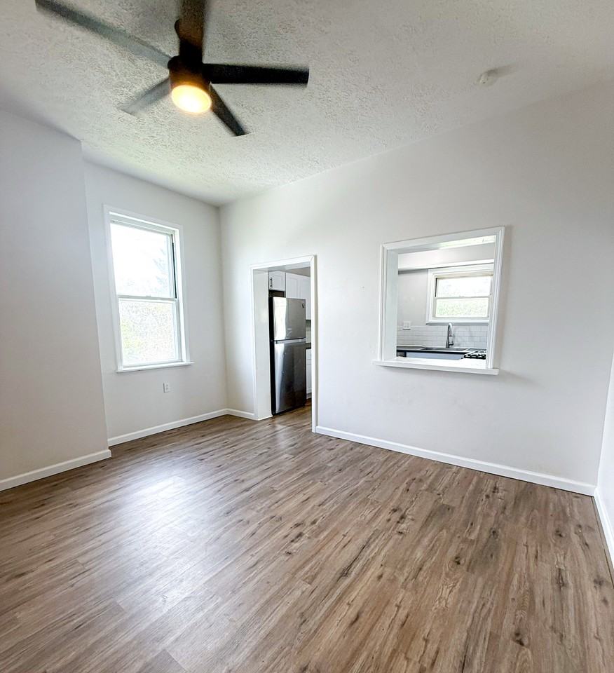 1404 Wareman Ave #1 - Photo 3 of 10