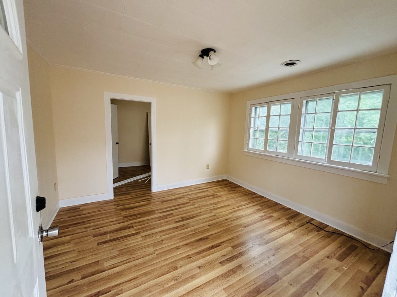 116 Bay St #3 - Photo 6 of 7
