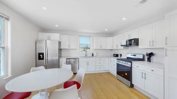 featured image of 659 South St #2