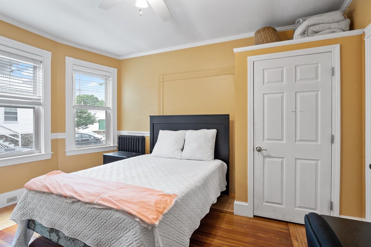 54 Chester Ave #1 - Photo 6 of 19