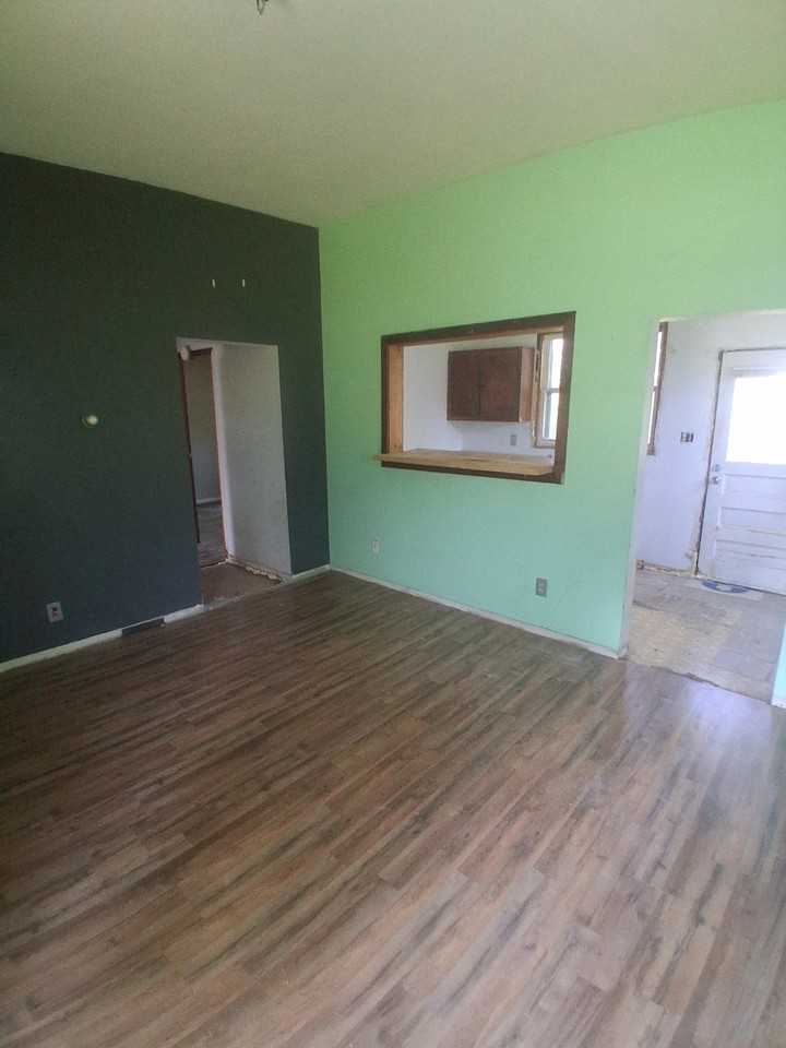 615 N Almond St #NA - Photo 5 of 13